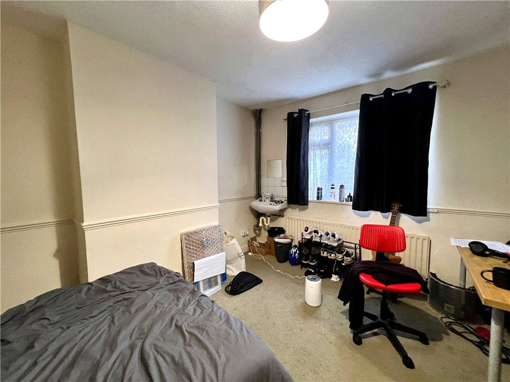 House Southway in Guildford