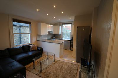 Room Collingbourne Road in Greater London