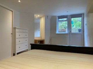 Room Chapel Lane in Leeds