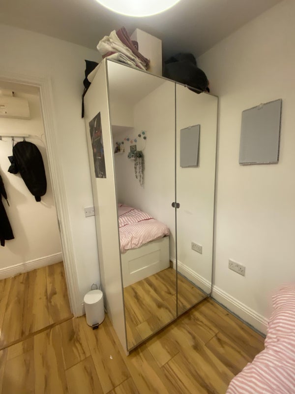 Room New Cross Road in Greater London