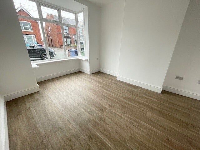 Room Green Heath Road in Cannock Chase