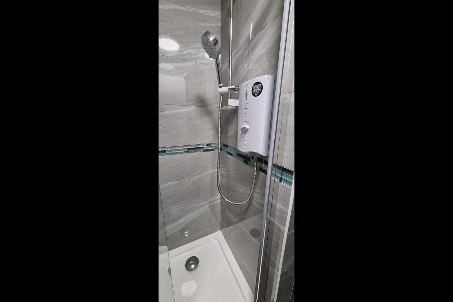 Flat Beechwood Grove in Greater London