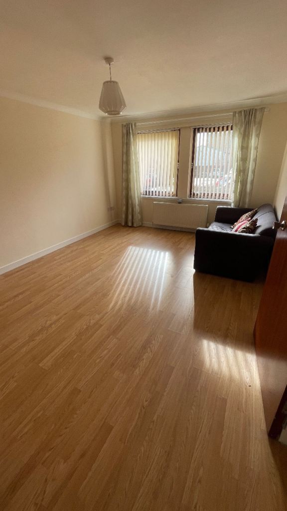 Flat Bilsland Drive in Glasgow