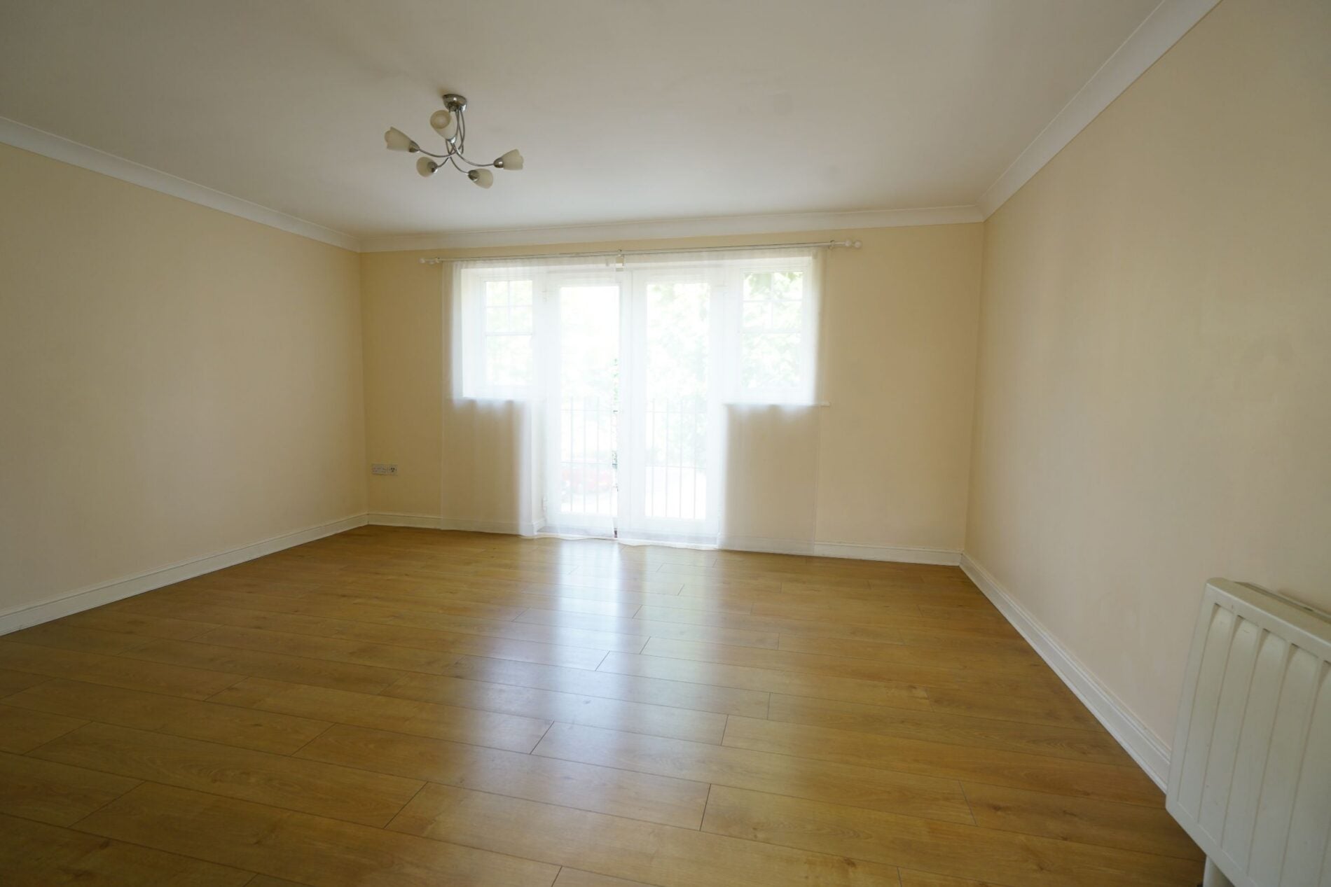 Flat Caspian Way in Purfleet-on-Thames