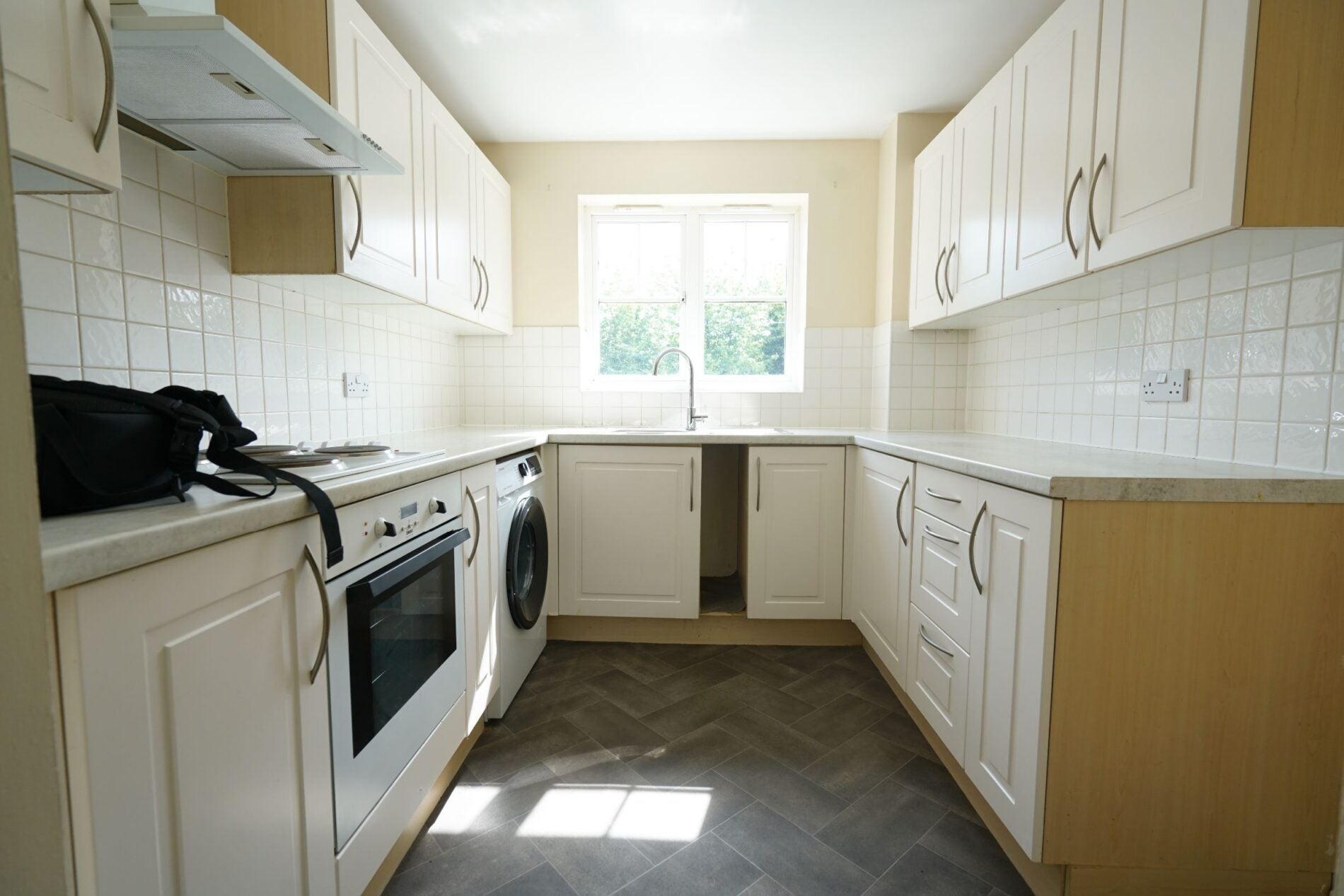 Flat Caspian Way in Purfleet-on-Thames
