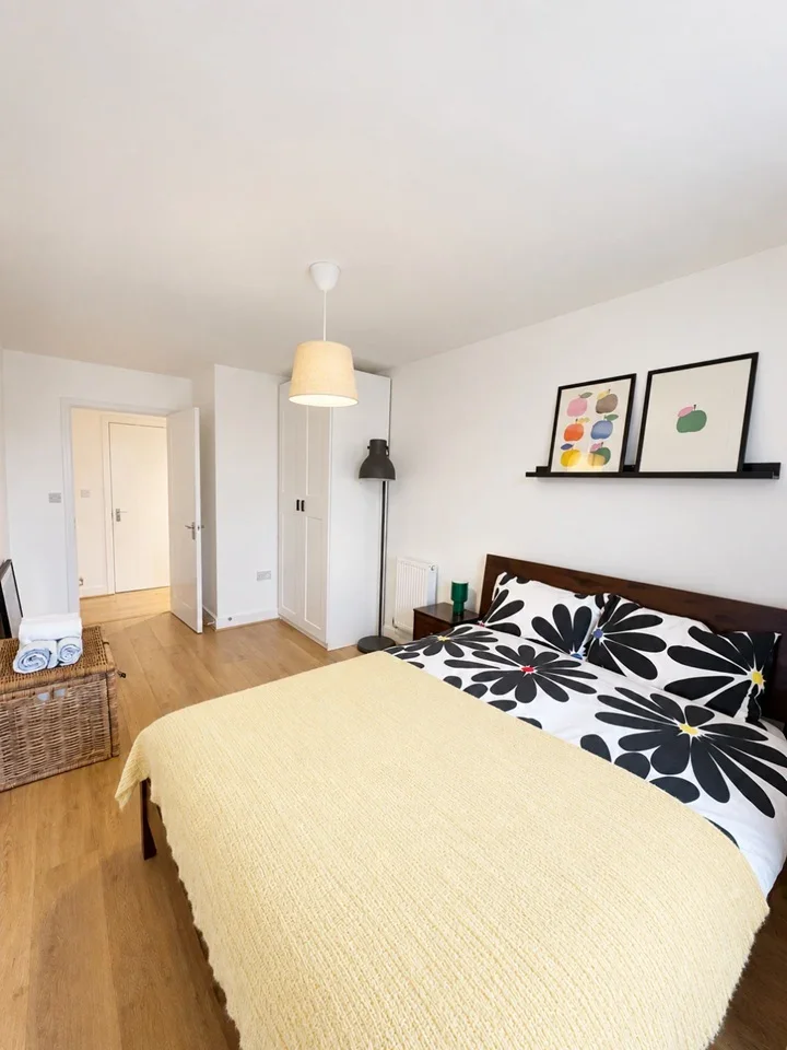 Room Katherine Close in Greater London