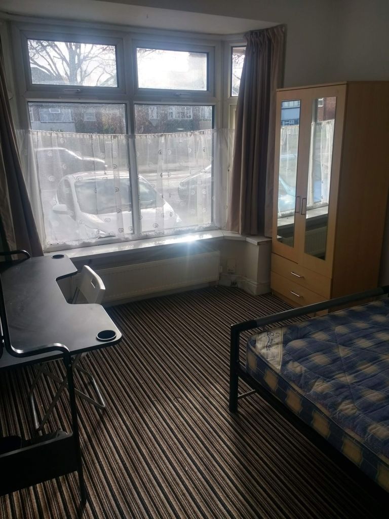 Room Gibbins Road in Birmingham