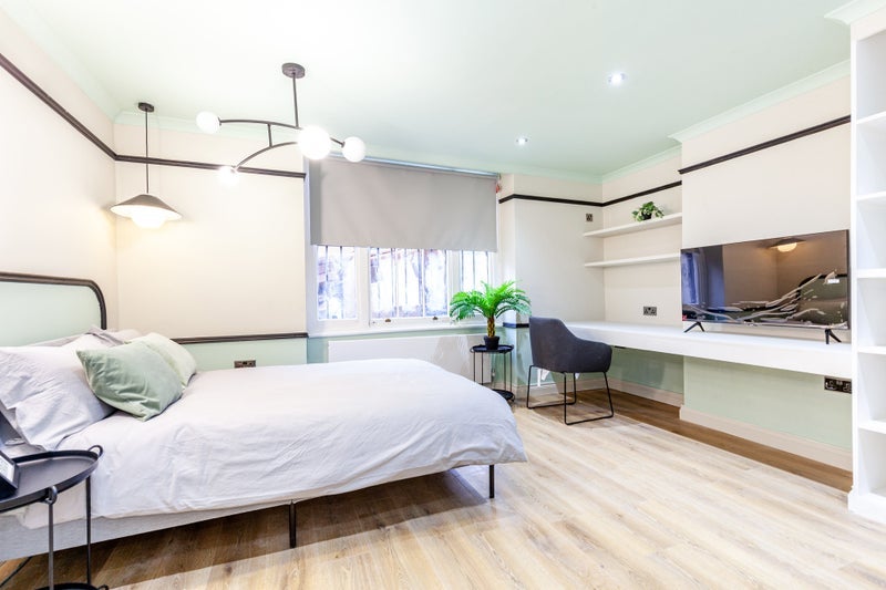 Flat Kensington Gardens Square in City of Westminster