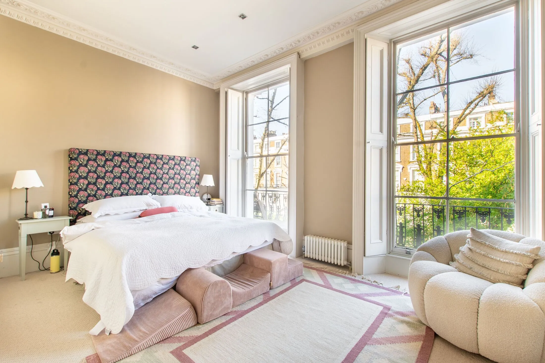 Flat Kildare Gardens in City of Westminster