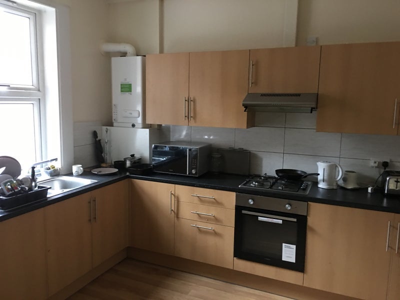 Room Reginald Mount in Leeds