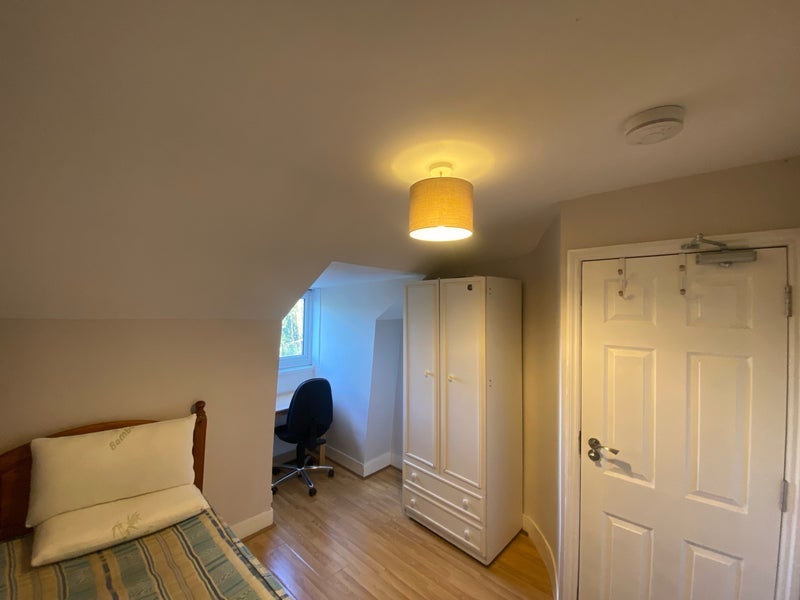Room Langthorne Road in Greater London
