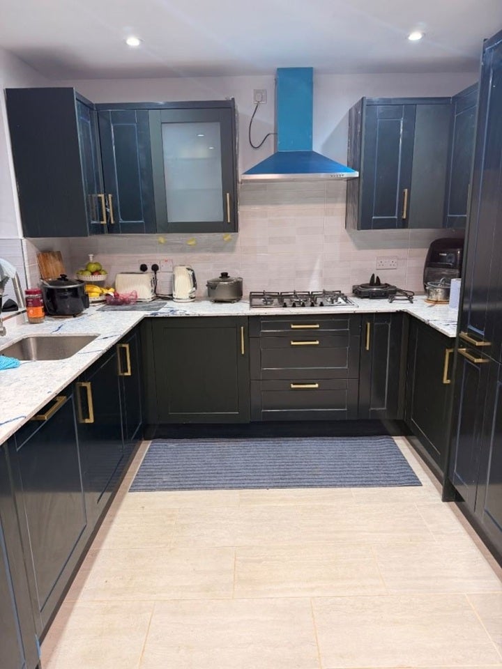 Room Sheppey Road in Greater London