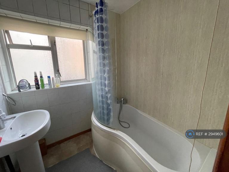 Room Rydal Avenue in Charnwood