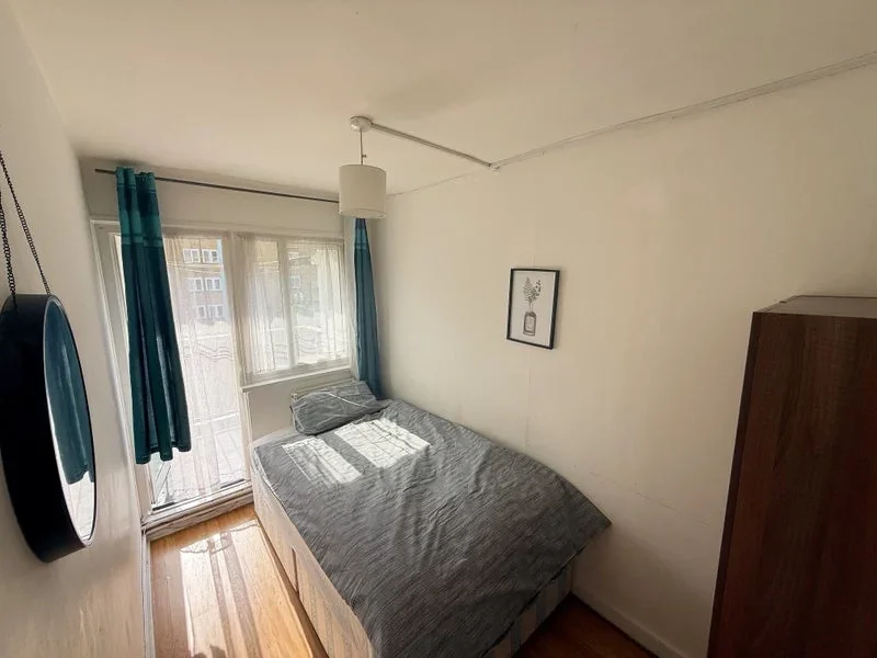 Room Tildesley Road in Greater London