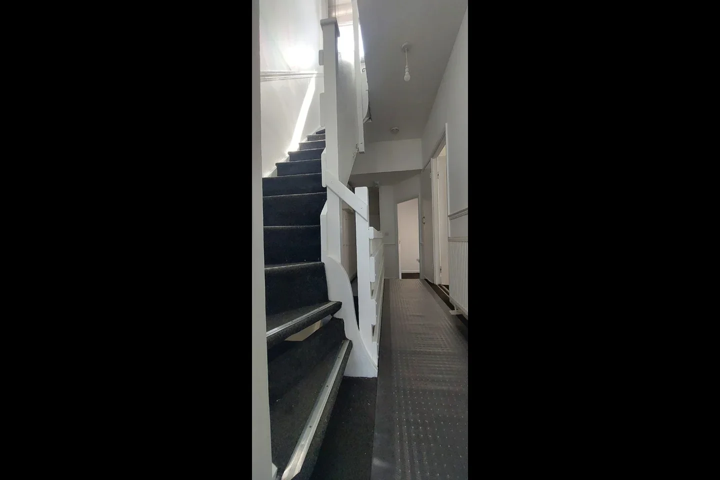 Flat Rosslyn Crescent in Greater London
