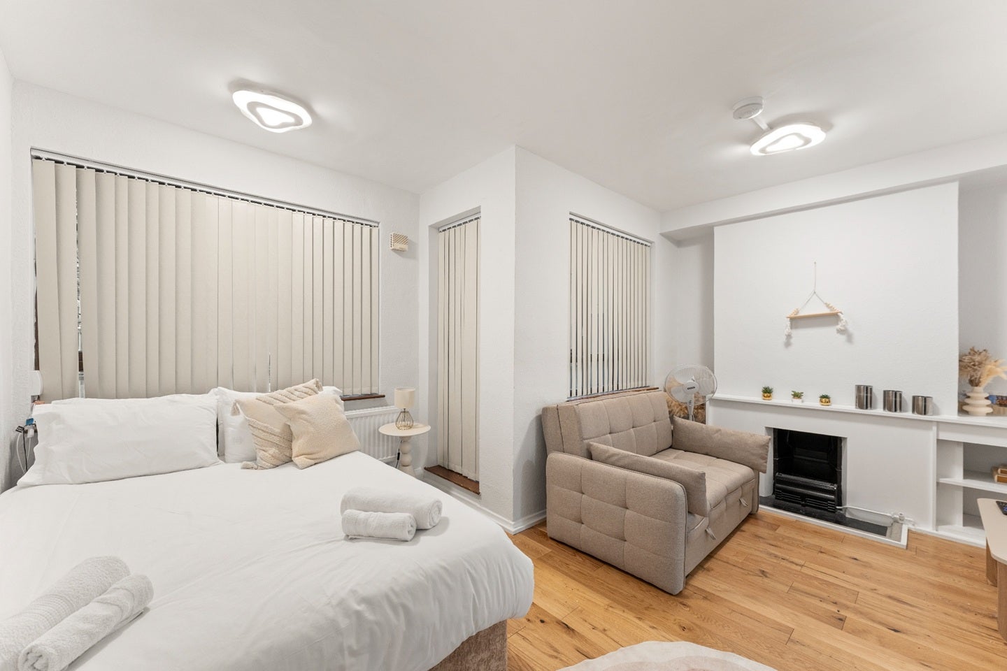 Flat Birkenhead Street in Greater London