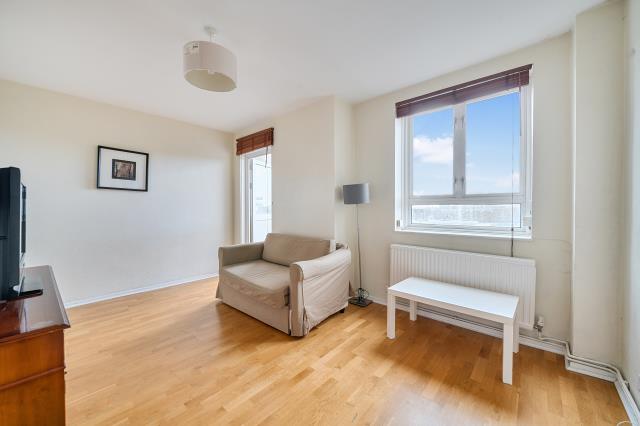 Flat Dorman Way in London