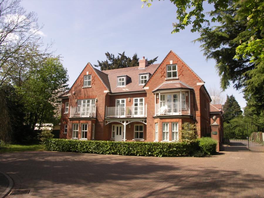 Flat Ridge Way in High Wycombe