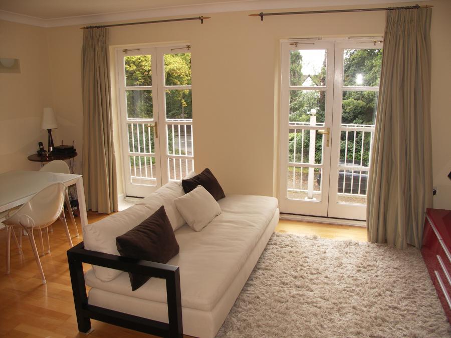 Flat Ridge Way in High Wycombe