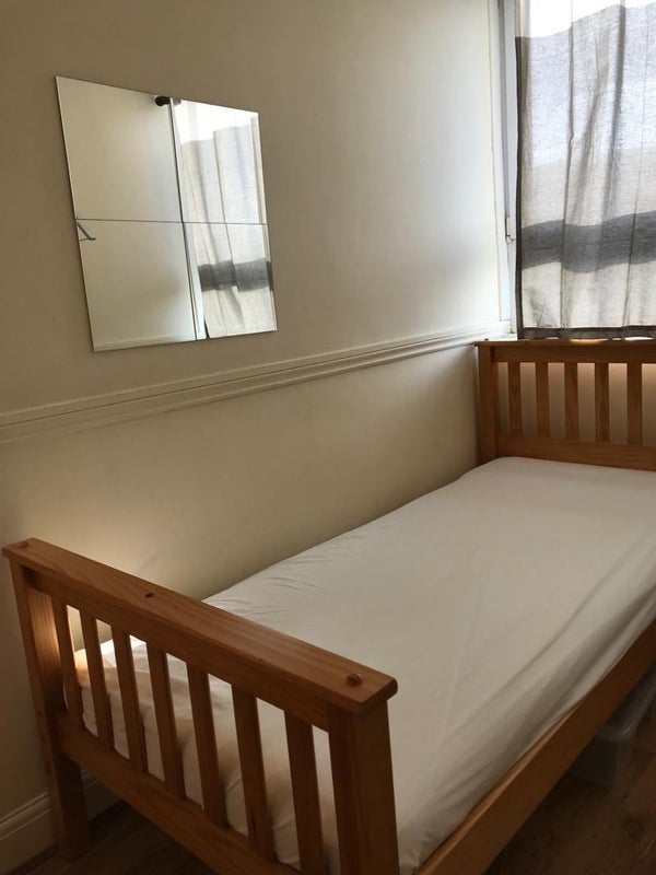 Room Ricardo Street in Greater London