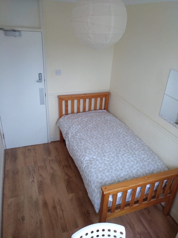 Room Ricardo Street in Greater London