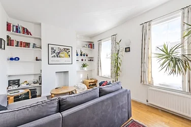Flat Camborne Road in Greater London