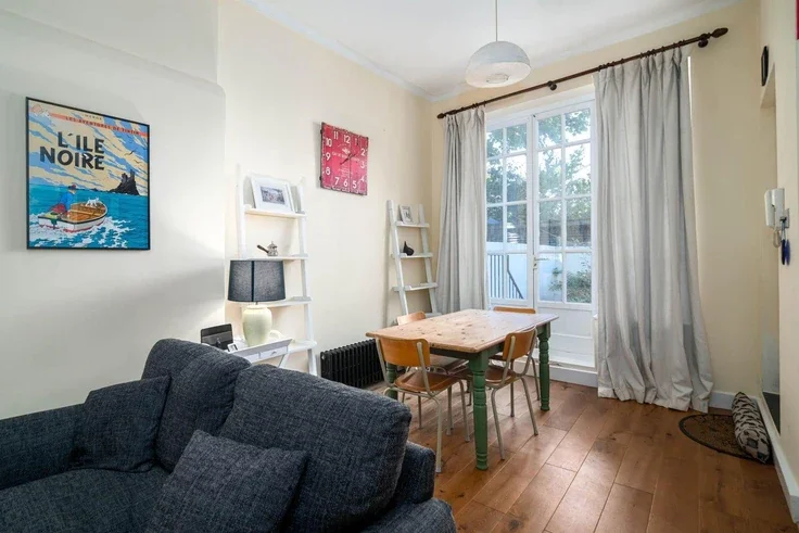 Flat John Ruskin Street in Greater London