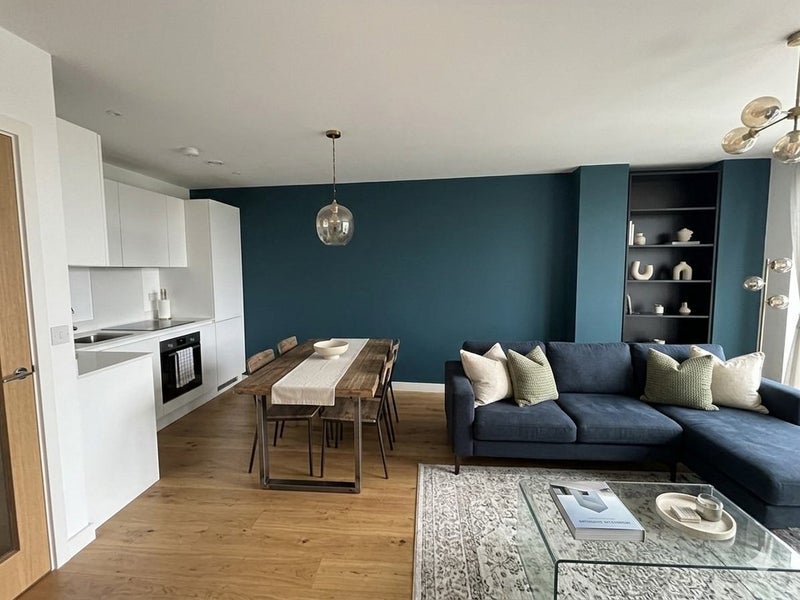 Room Rotherhithe New Road in Greater London