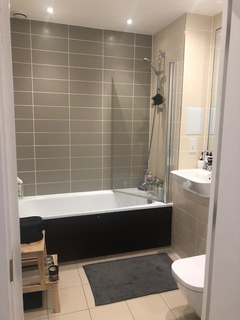 Room Rotherhithe New Road in Greater London