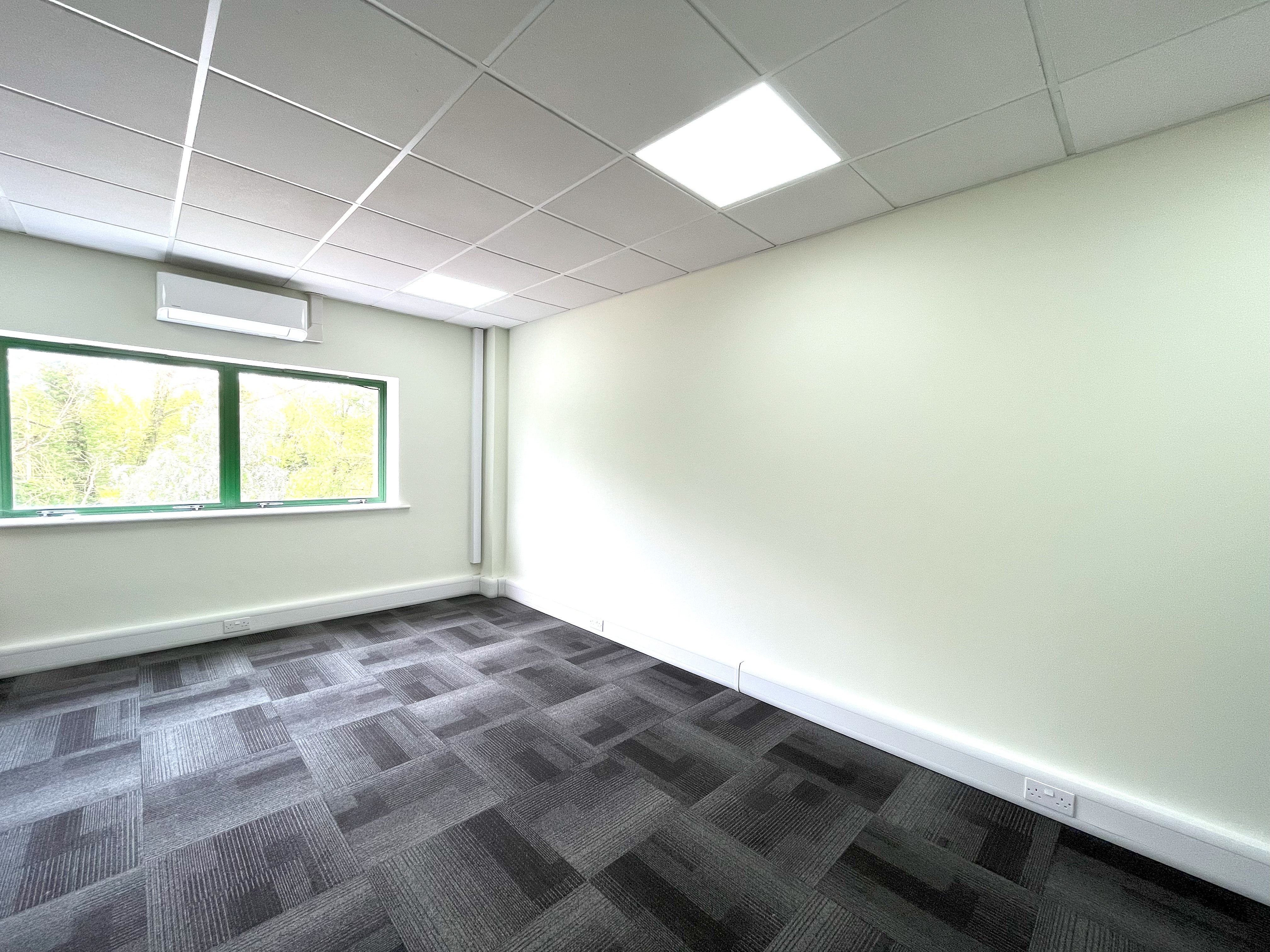 Flat Brunel Way in Stonehouse