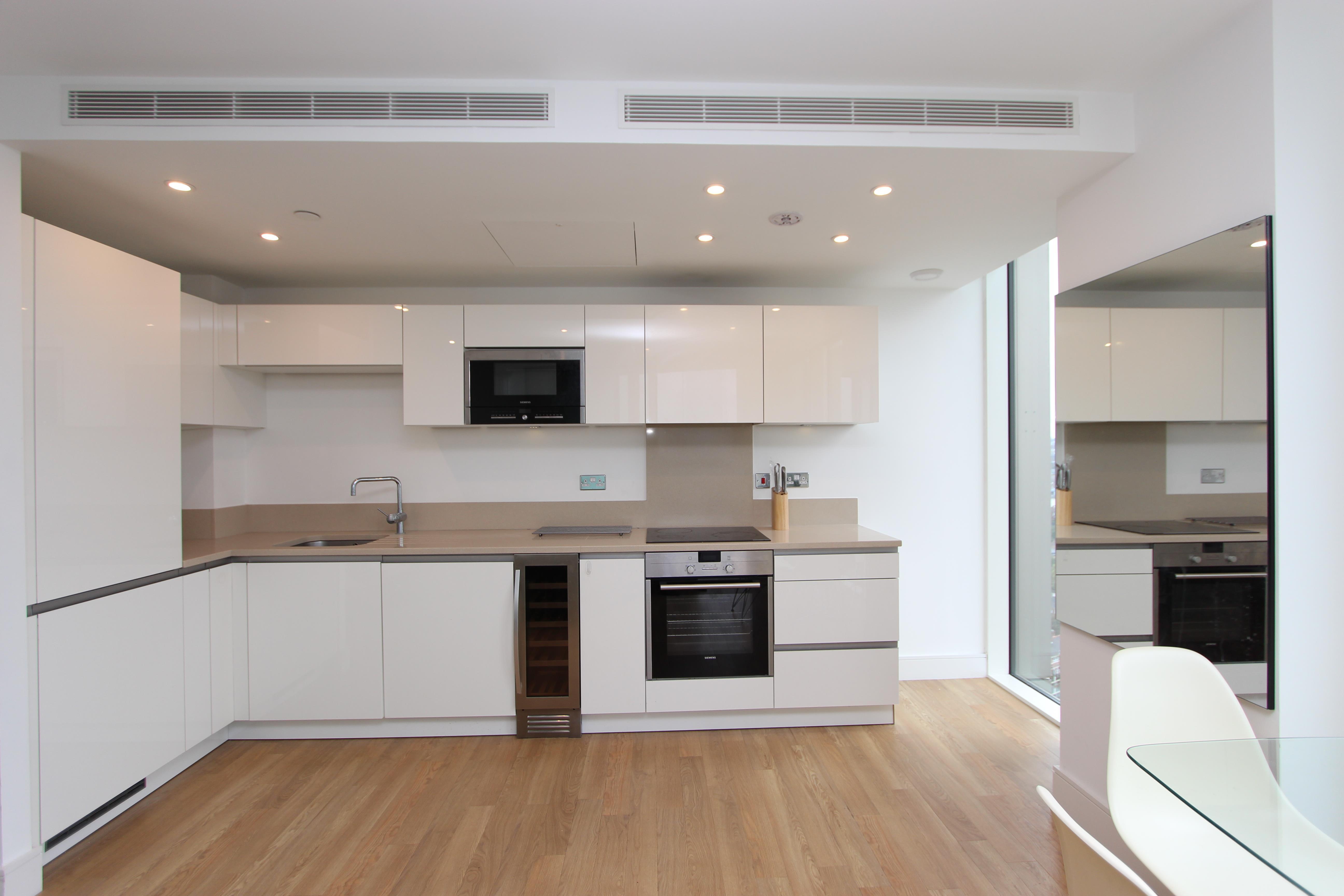 Flat Surrey Quays Road in Greater London