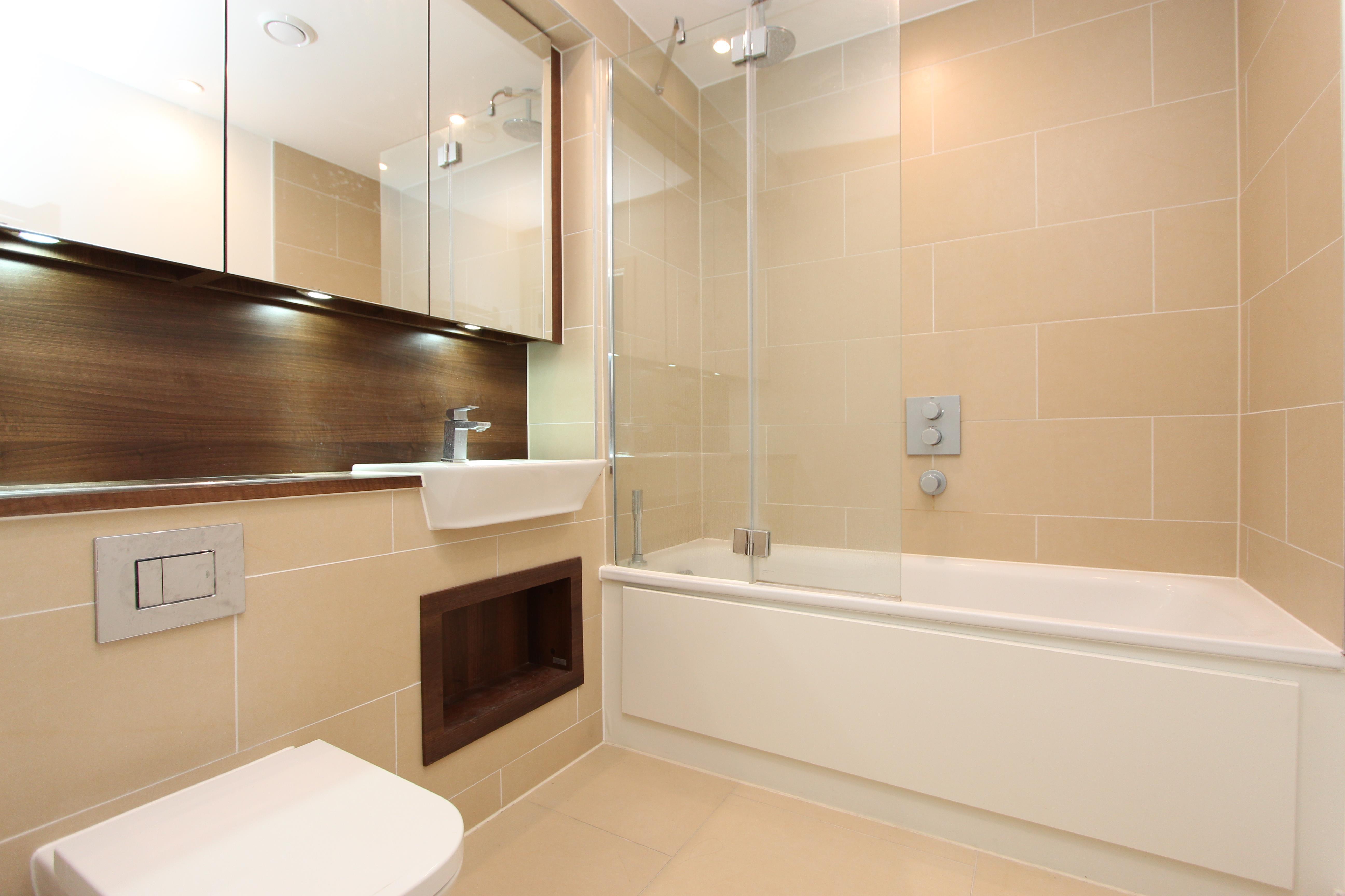 Flat Surrey Quays Road in Greater London