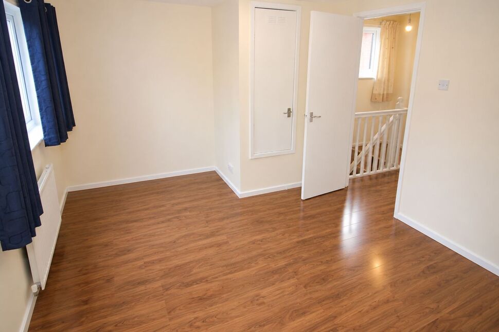 Flat Larkspur Close in Chester