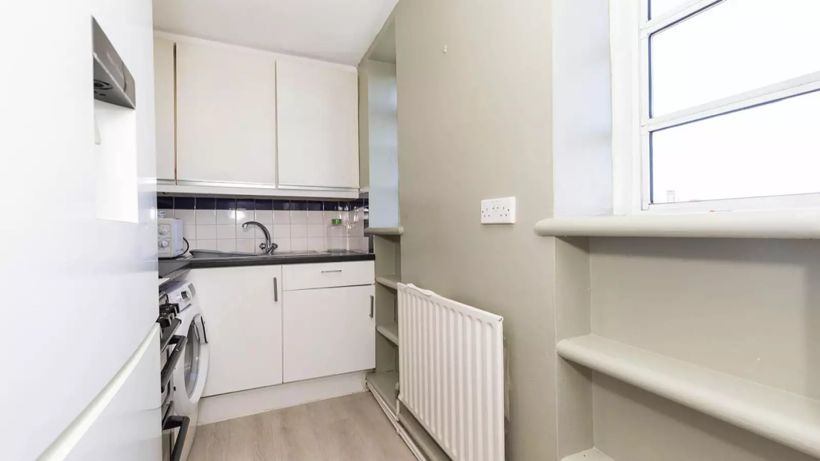 Flat Clarkson Row in Greater London