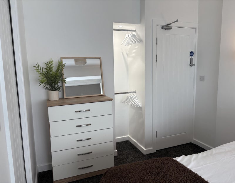 Room Folly Lane in Warrington