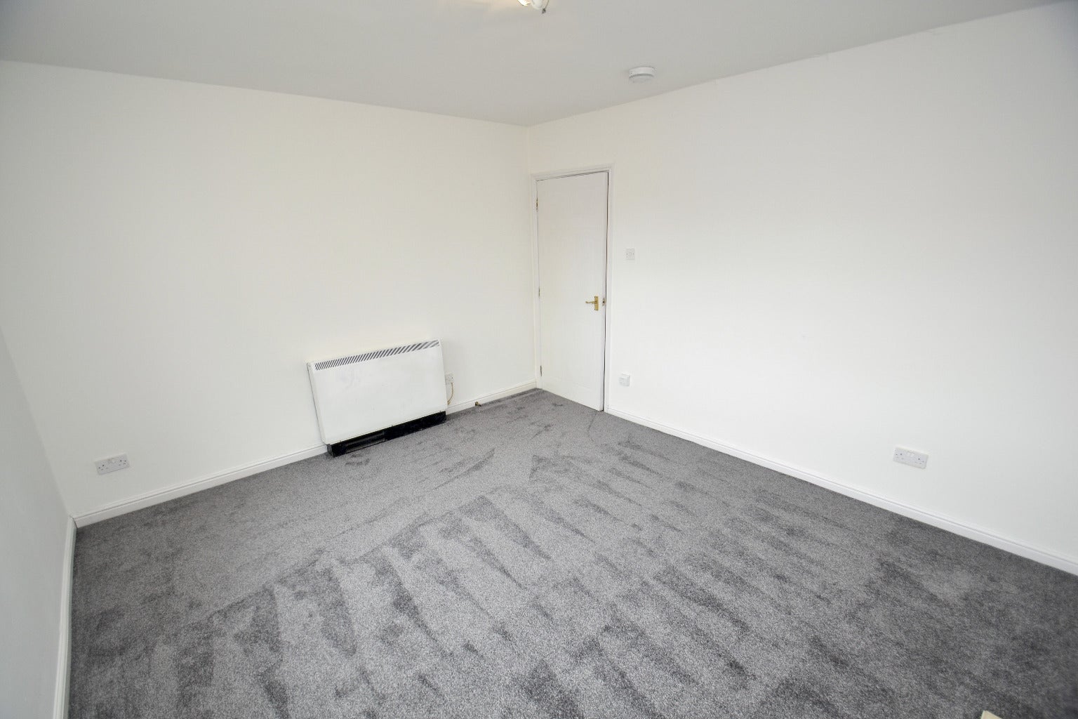 Flat Fullarton Avenue in Glasgow