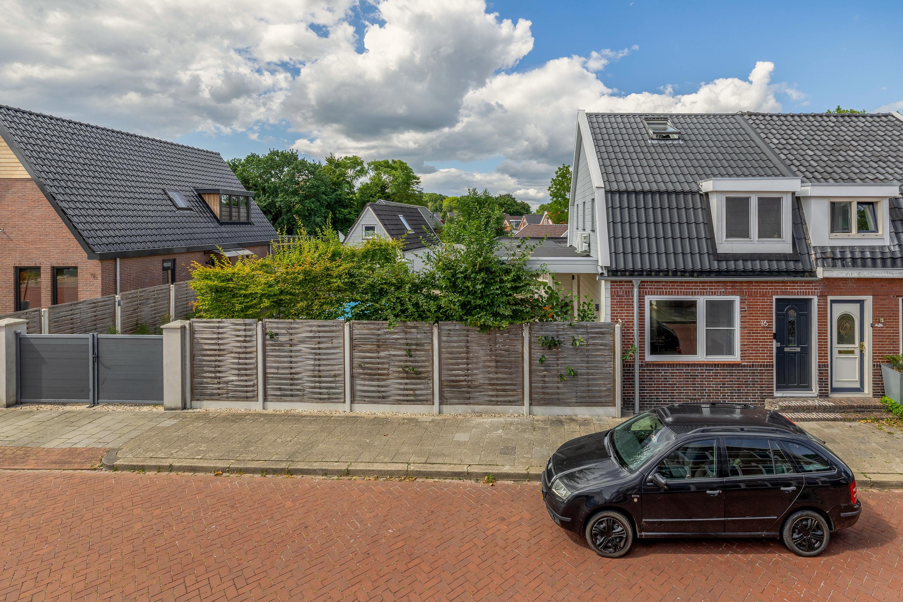 Twee-onder-één-kap te koop: Pottebakkerstraat 16, Winschoten