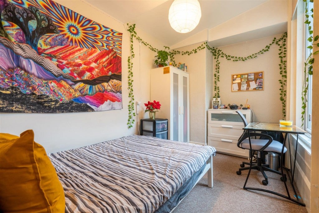 Flat Tapton House Road in Sheffield