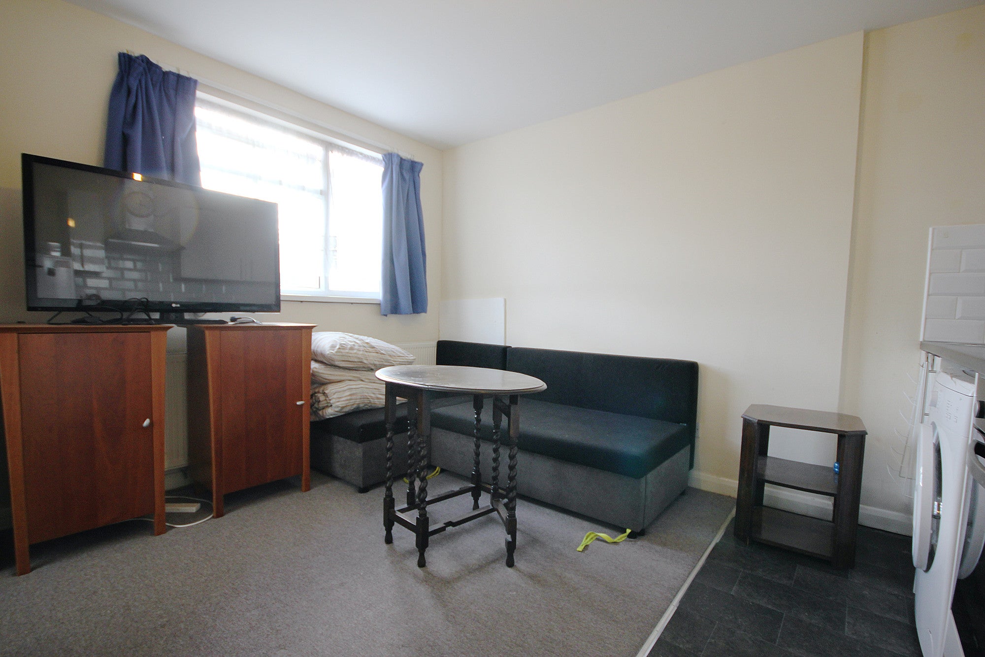 Room Wood Lane in London
