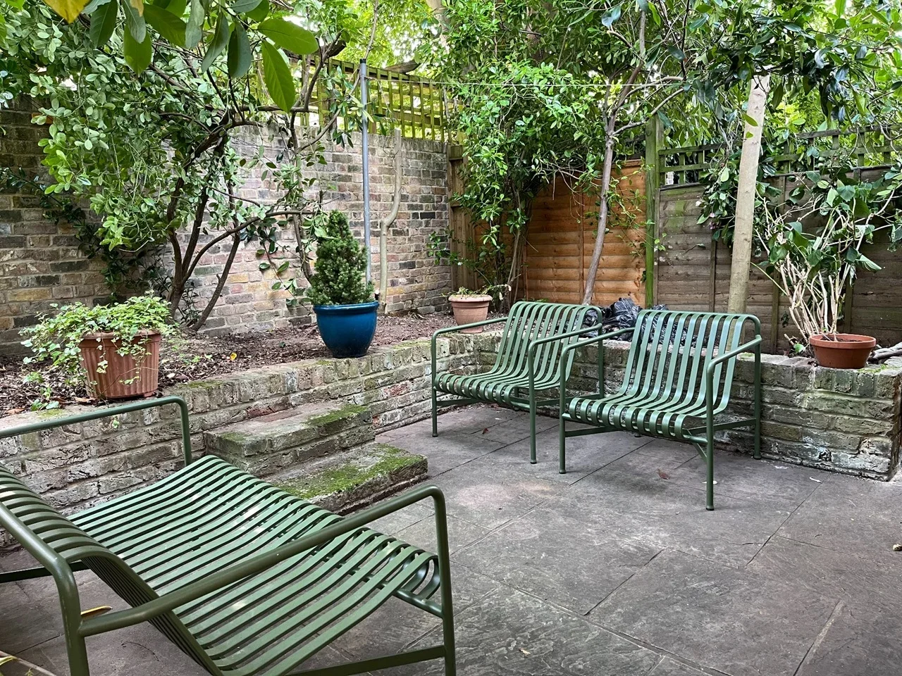 Flat Houblon Road in Greater London