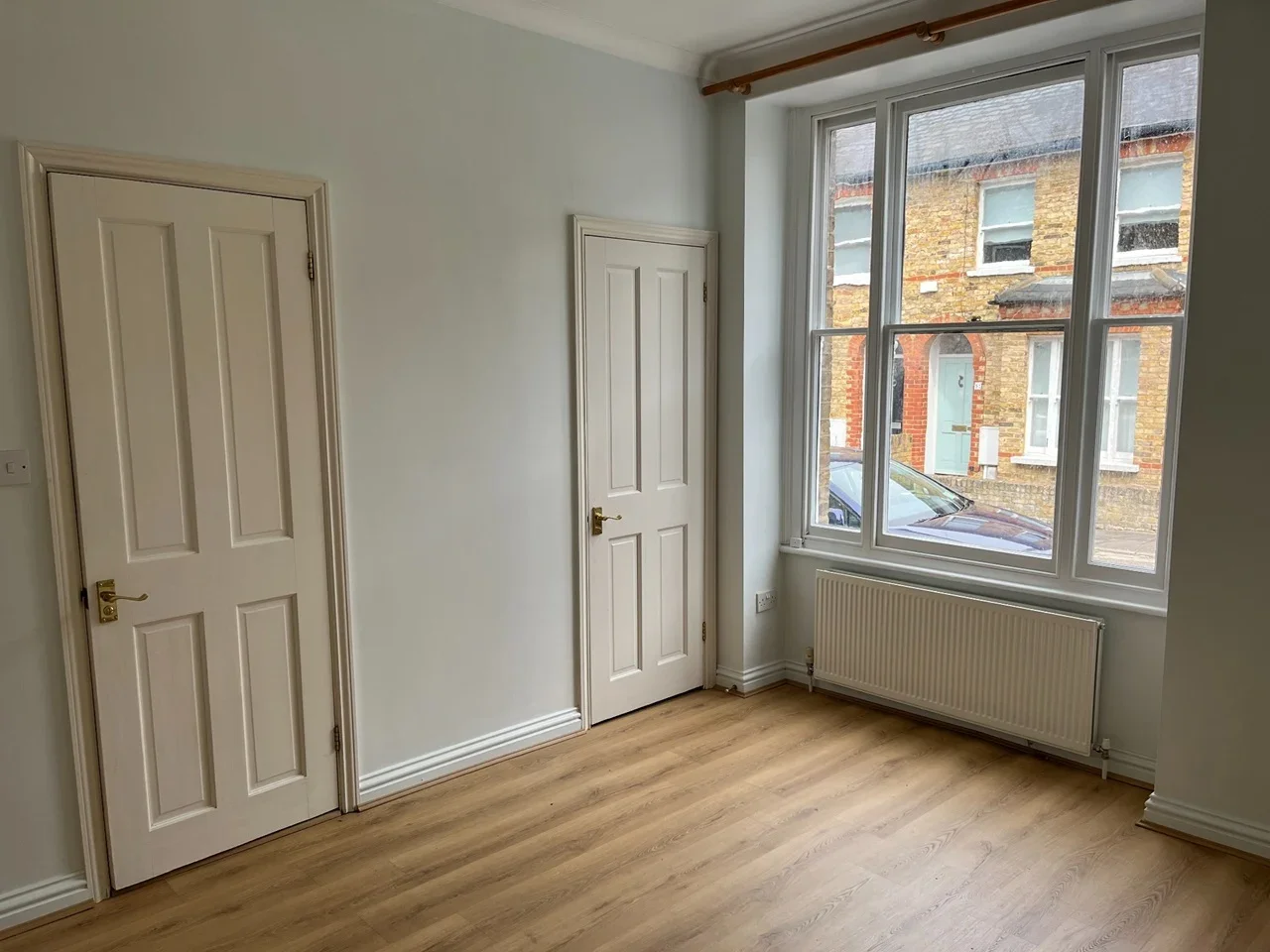 Flat Houblon Road in Greater London