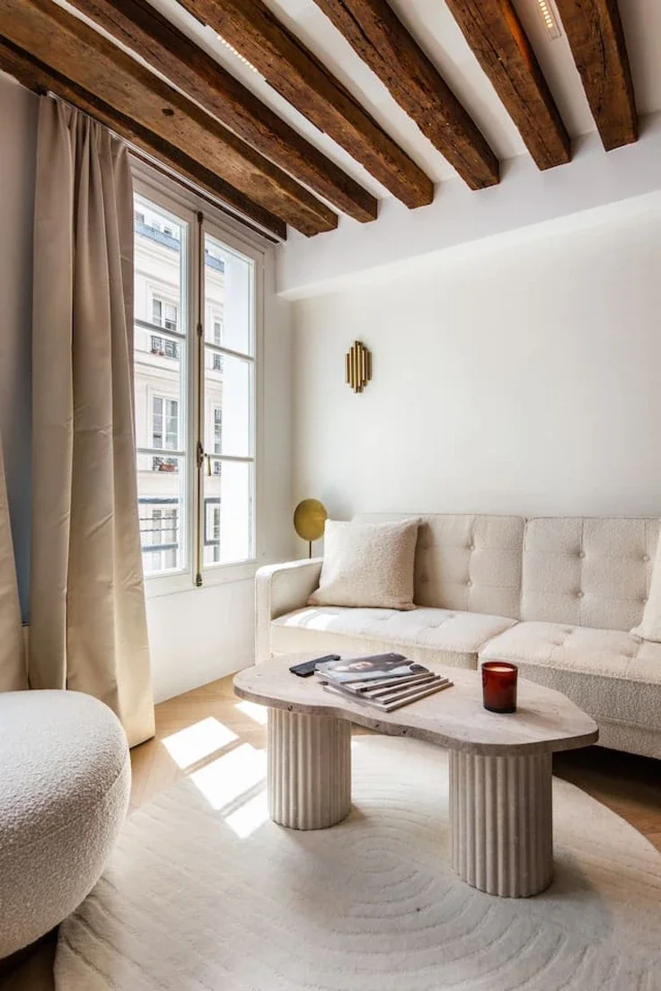 Flat Rue Sauval in Paris