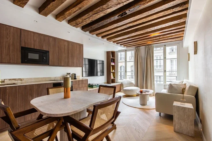 Flat Rue Sauval in Paris