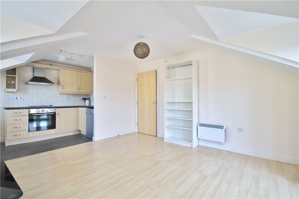 Flat Tudor Way in Woking