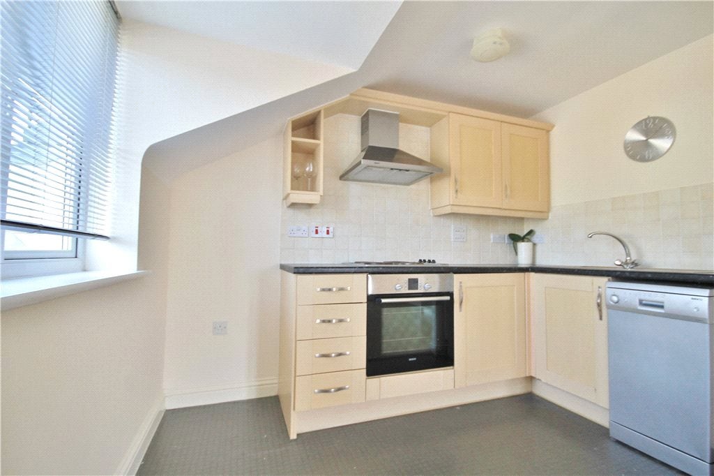 Flat Tudor Way in Woking