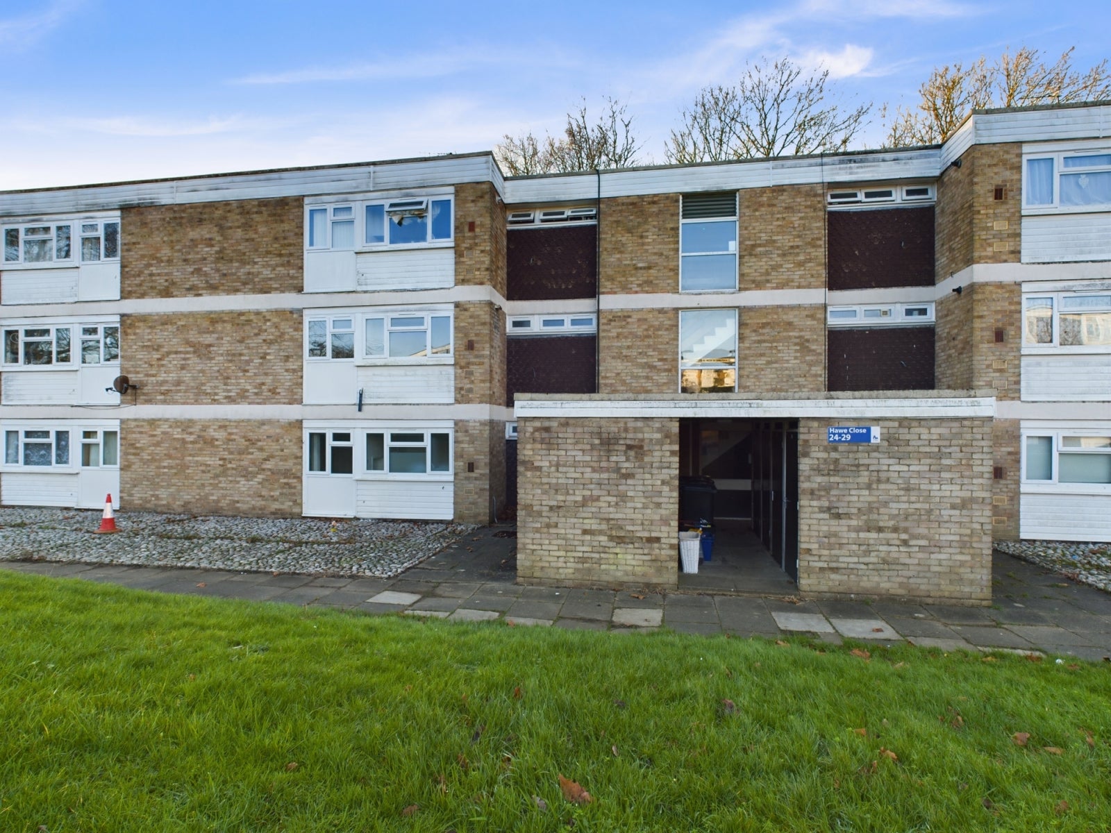 Flat Hawe Close in Canterbury