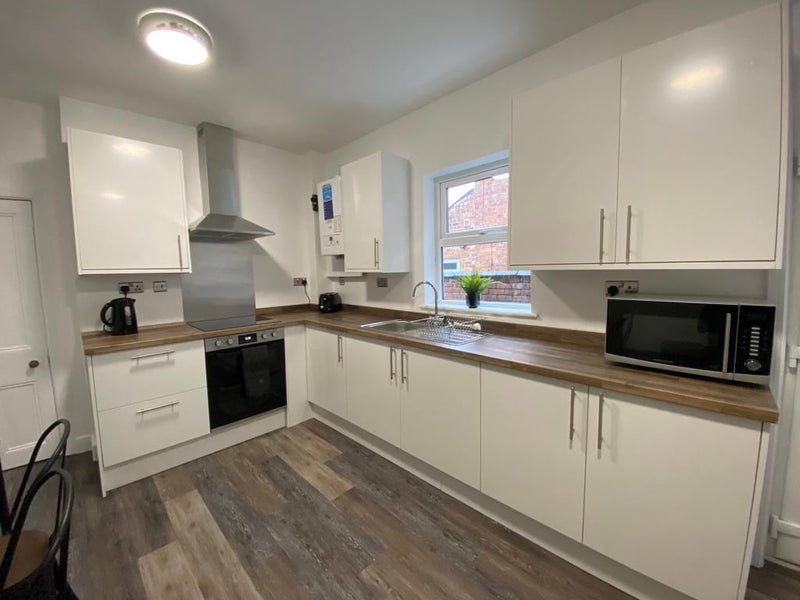 Room Sandon Road in Stafford