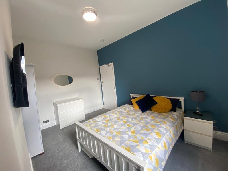 Room Sandon Road in Stafford