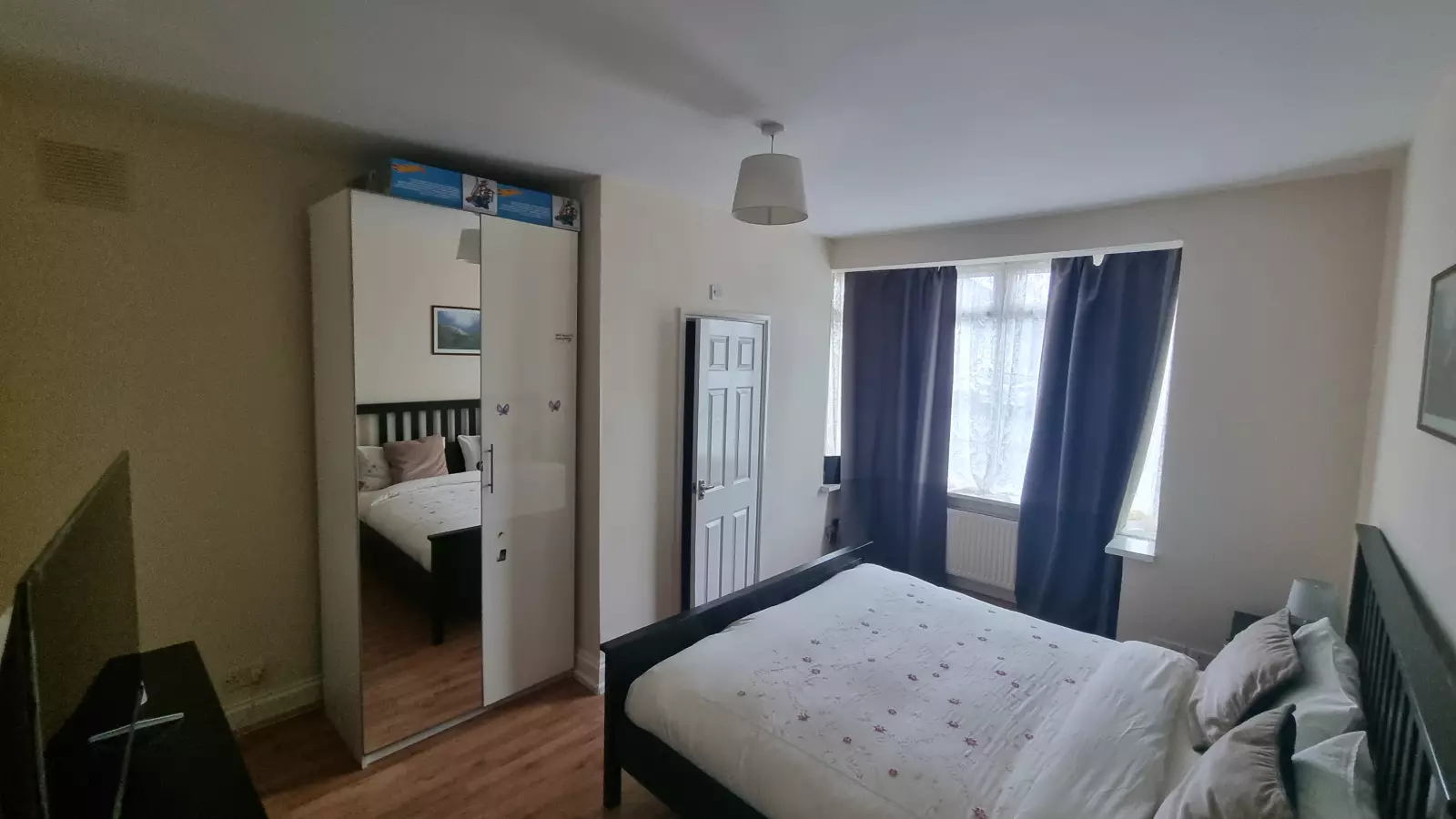 Flat Beaumont Avenue in Greater London