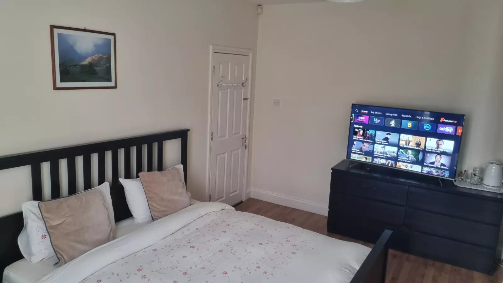 Flat Beaumont Avenue in Greater London